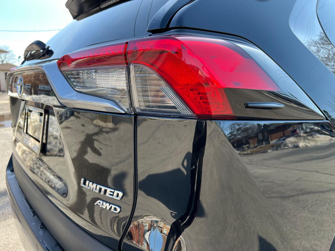 2019 Toyota RAV4 LIMITED AWD - Photo #7