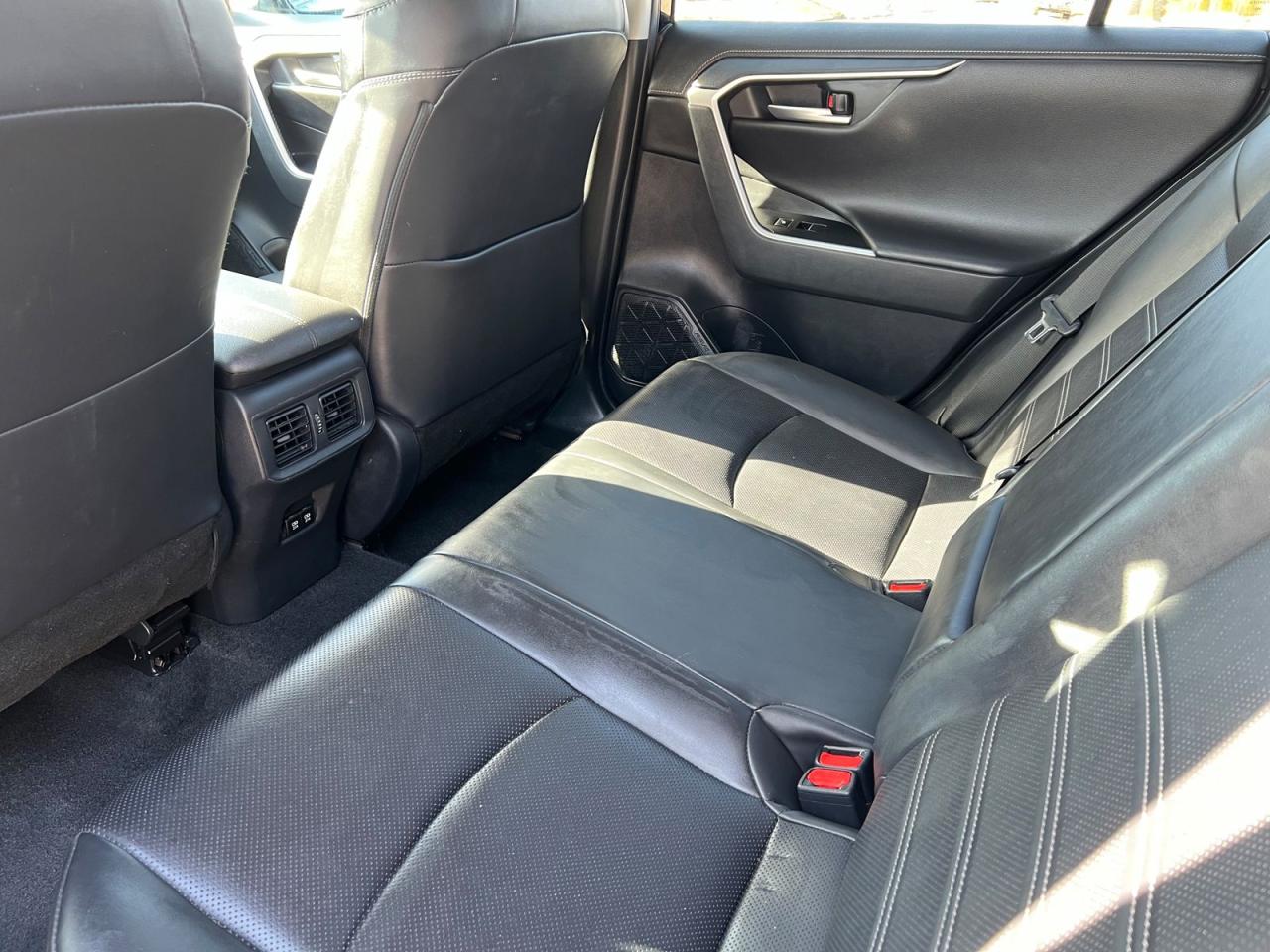 2019 Toyota RAV4 LIMITED AWD - Photo #13