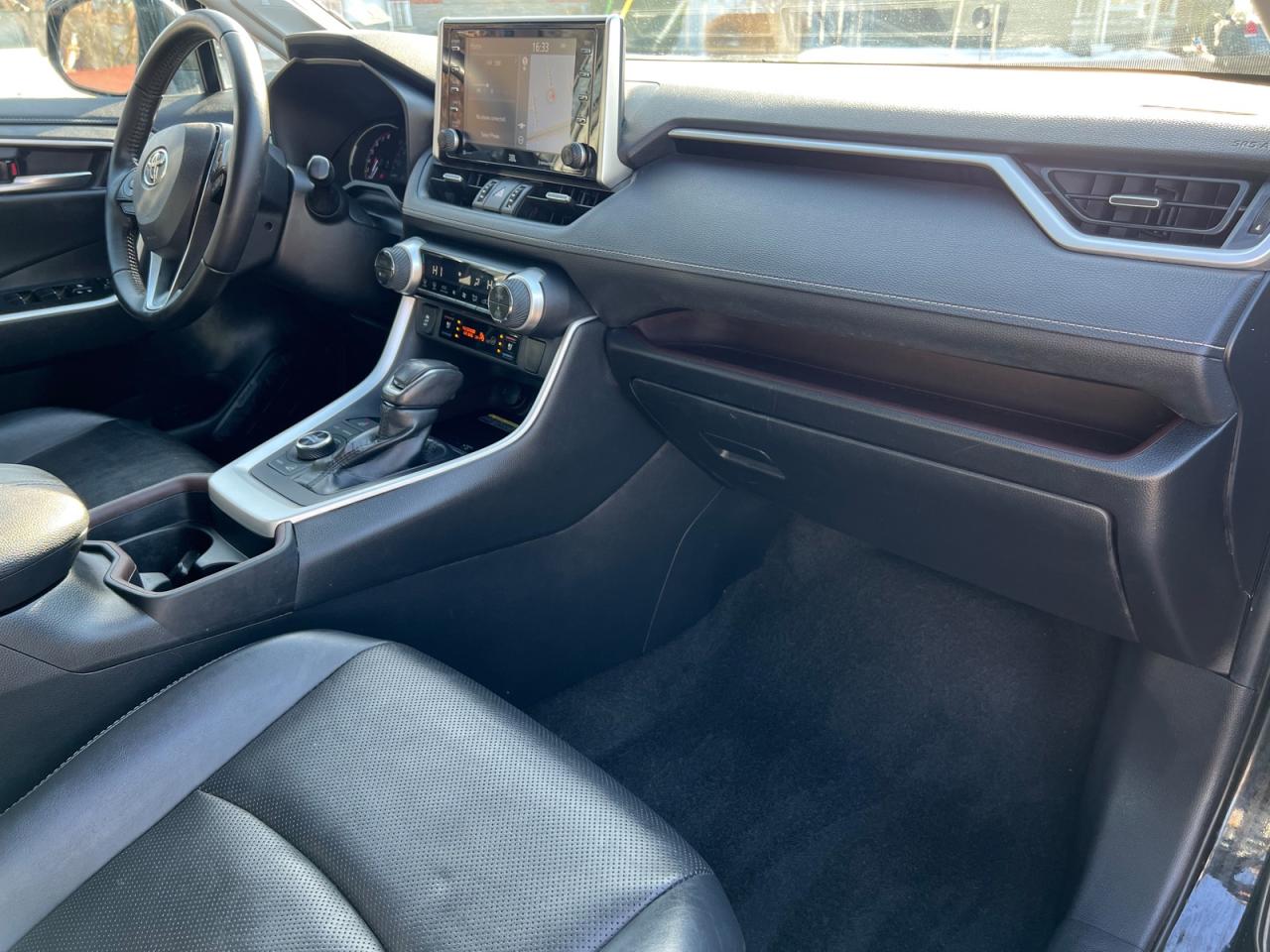 2019 Toyota RAV4 LIMITED AWD - Photo #11