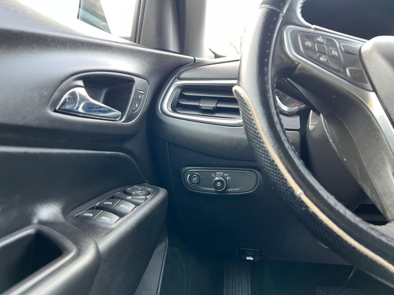 2018 Chevrolet Equinox LT - Photo #20
