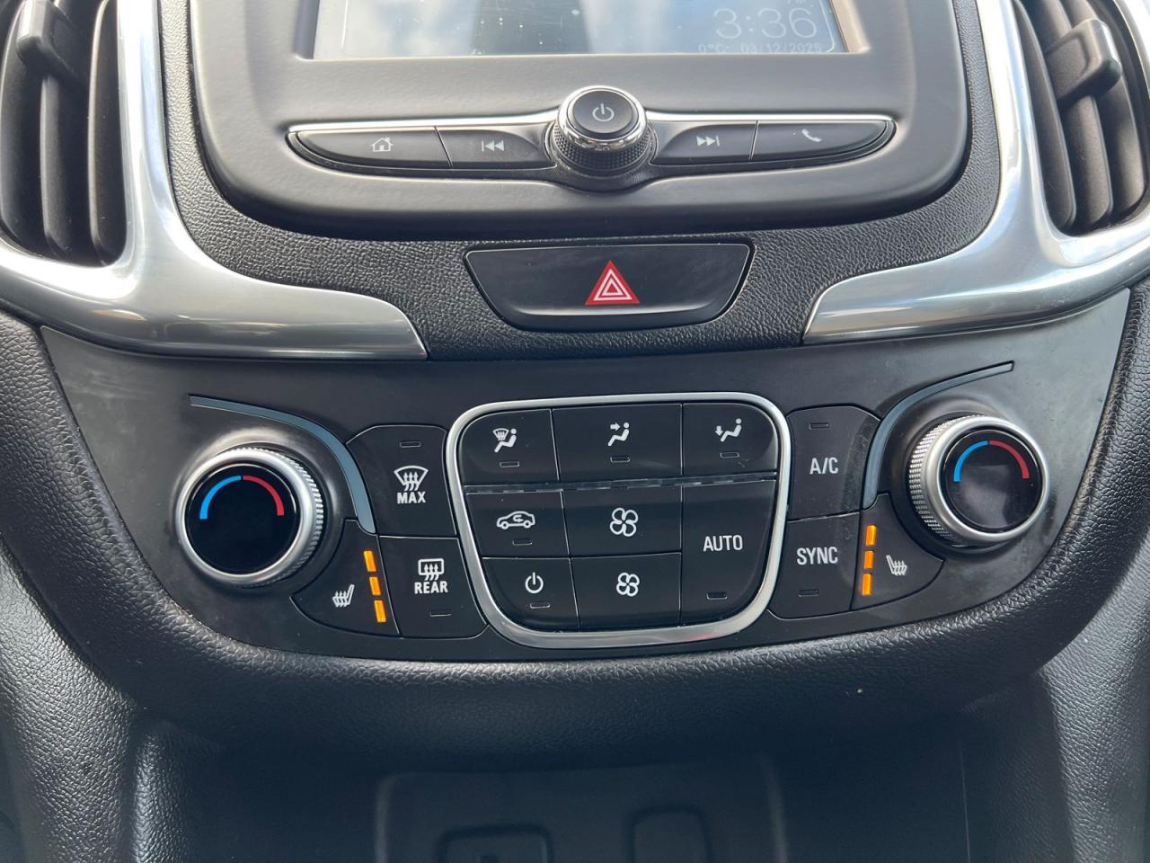 2018 Chevrolet Equinox LT - Photo #11