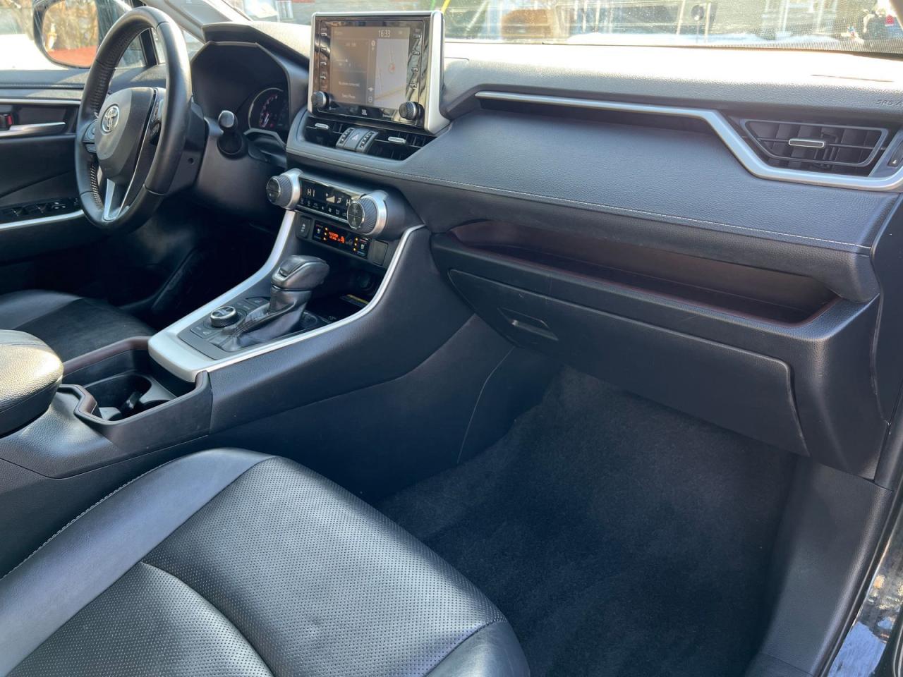 2019 Toyota RAV4 LIMITED AWD - Photo #11