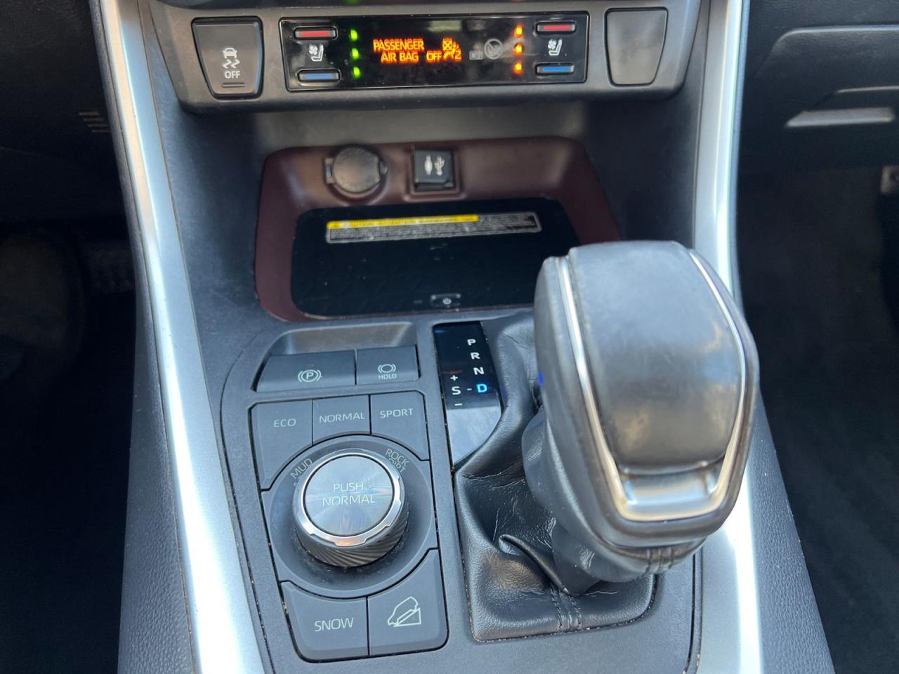 2019 Toyota RAV4 LIMITED AWD - Photo #27