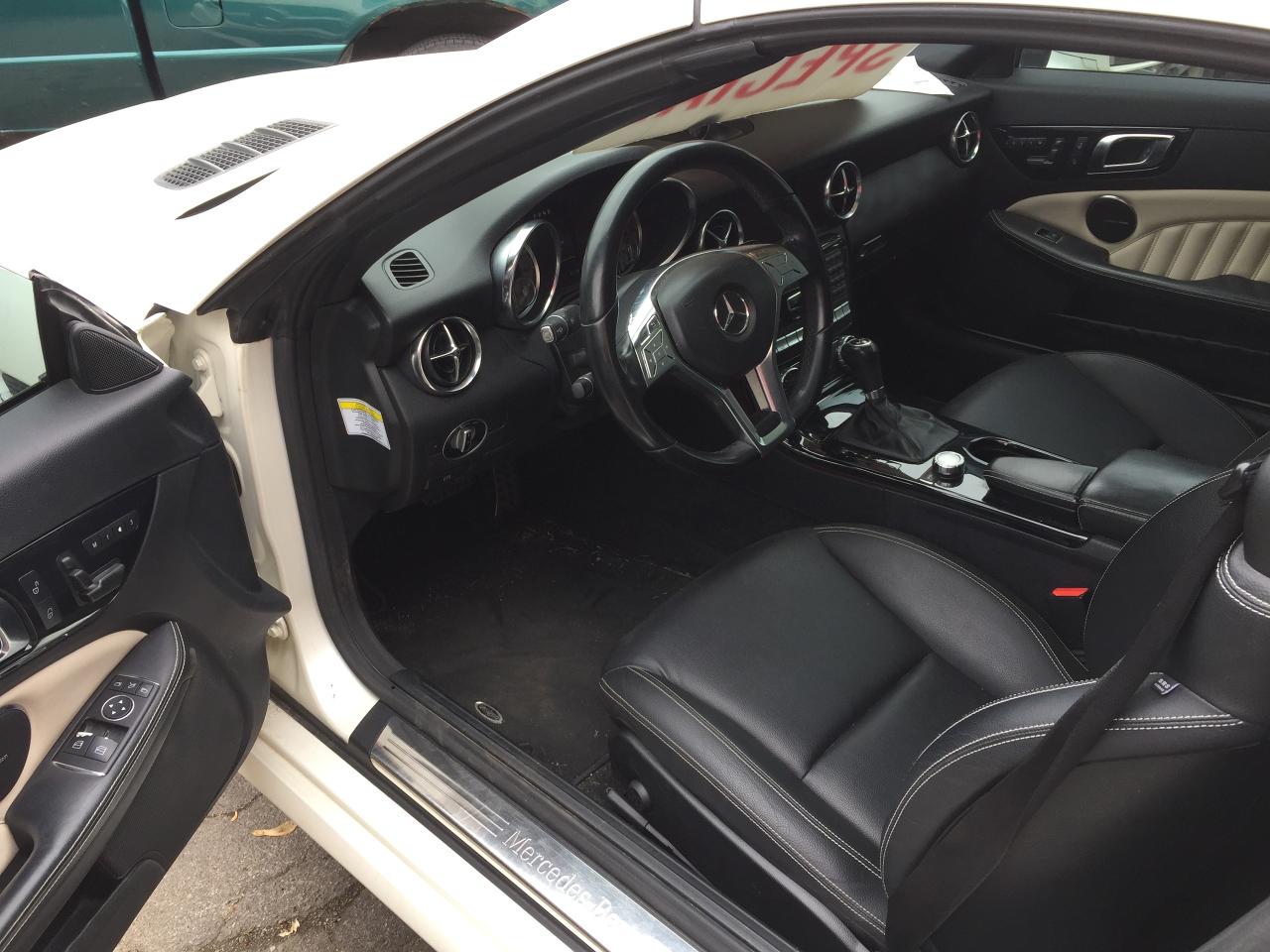 2013 Mercedes-Benz SLK Rdstr SLK 250 Designo Pkg w/AMG Wheels - Photo #3
