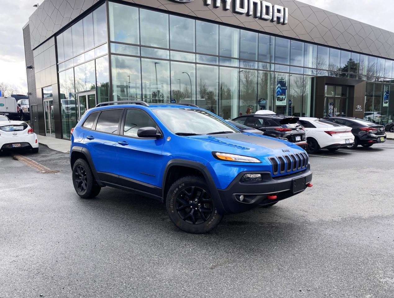 Used 2018 Jeep Cherokee Trailhawk LEATHER & PANO ROOF for sale in Abbotsford, BC