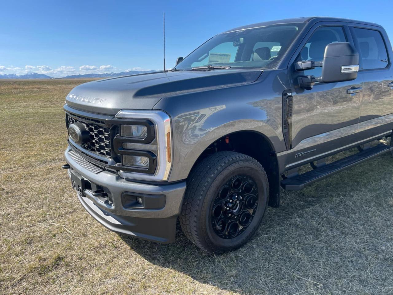 New 2025 Ford F-350 XLT for sale in Pincher Creek, AB