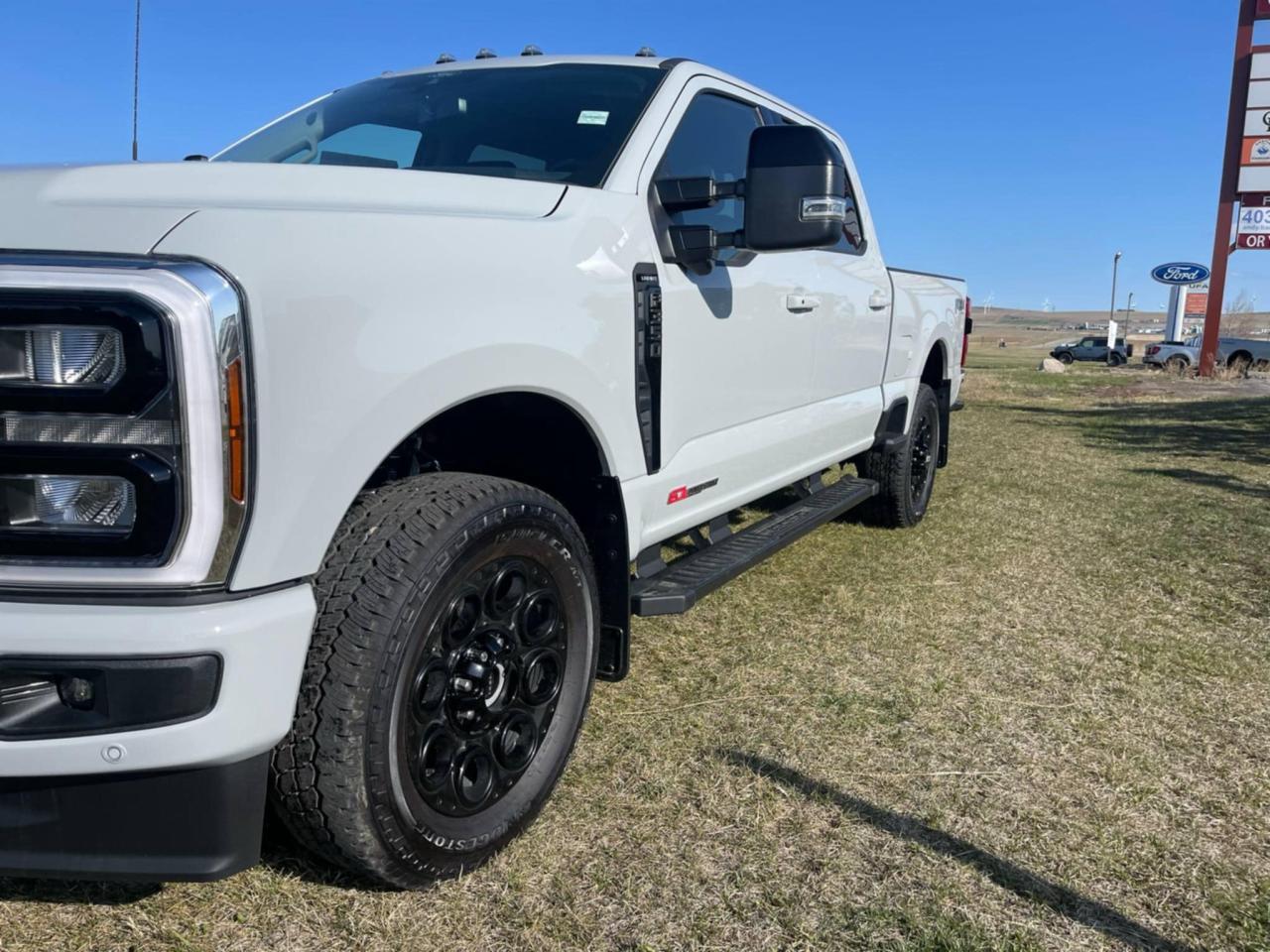 New 2025 Ford F-350 Lariat for sale in Pincher Creek, AB