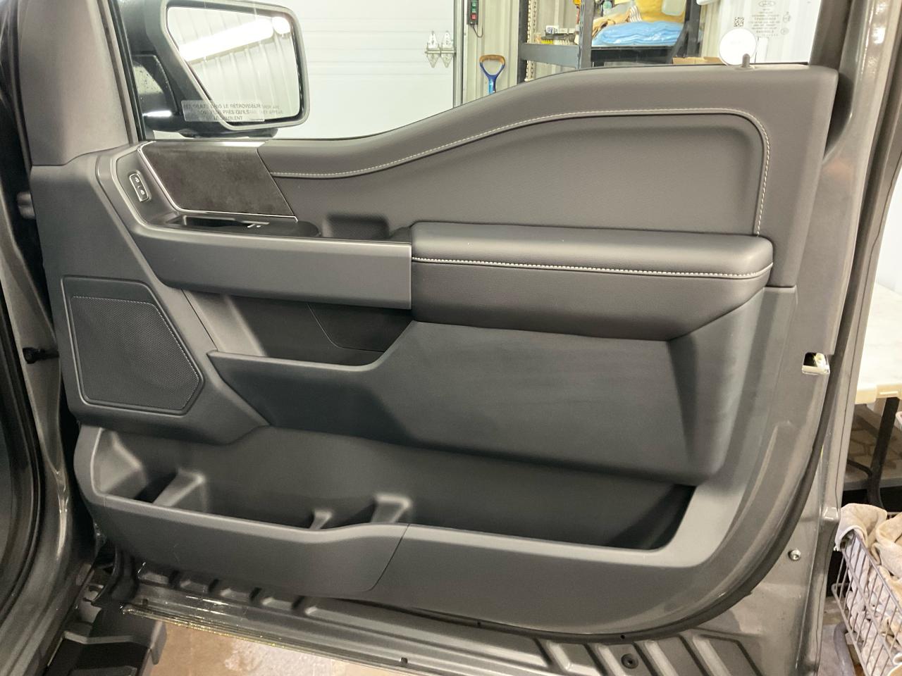 2025 Ford F-150 XLT Photo5