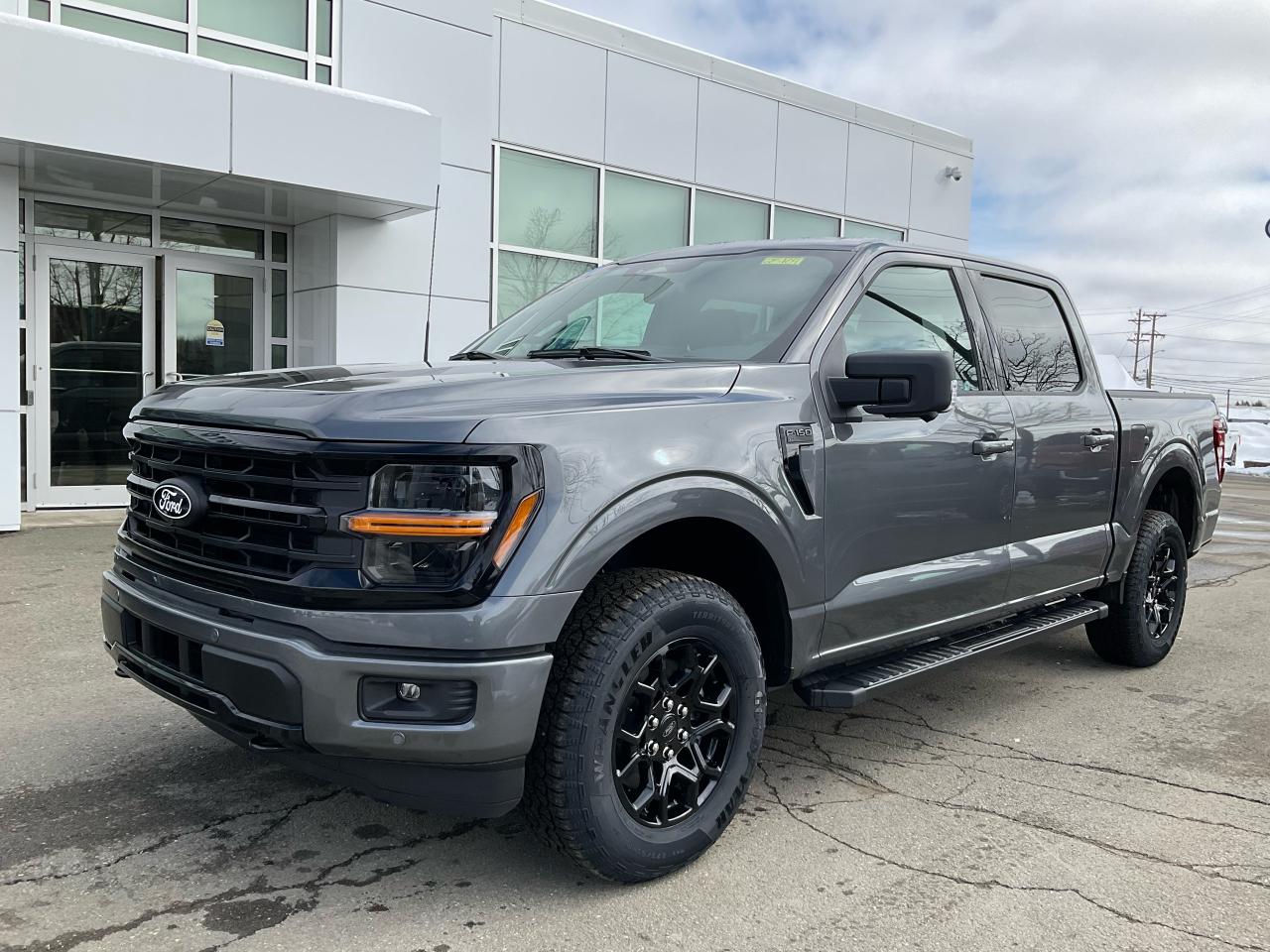2025 Ford F-150 XLT Photo0