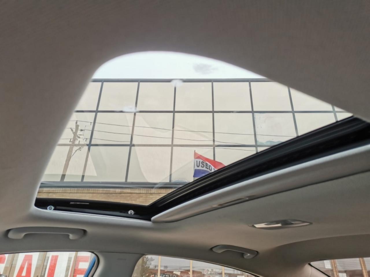 2018 Hyundai Elantra SEL * SUNROOF *PRICE TO SELL NICE BLUE - Photo #19