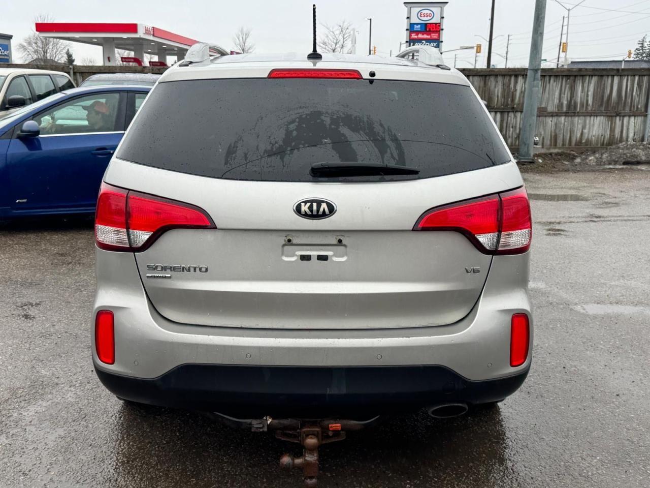 2015 Kia Sorento LX, AWD, V6, 2 SETS OF WHEELS, CERTIFIED - Photo #4