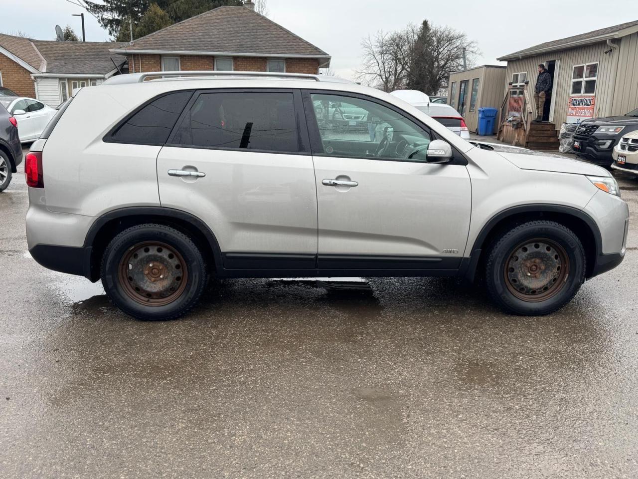 2015 Kia Sorento LX, AWD, V6, 2 SETS OF WHEELS, CERTIFIED - Photo #6