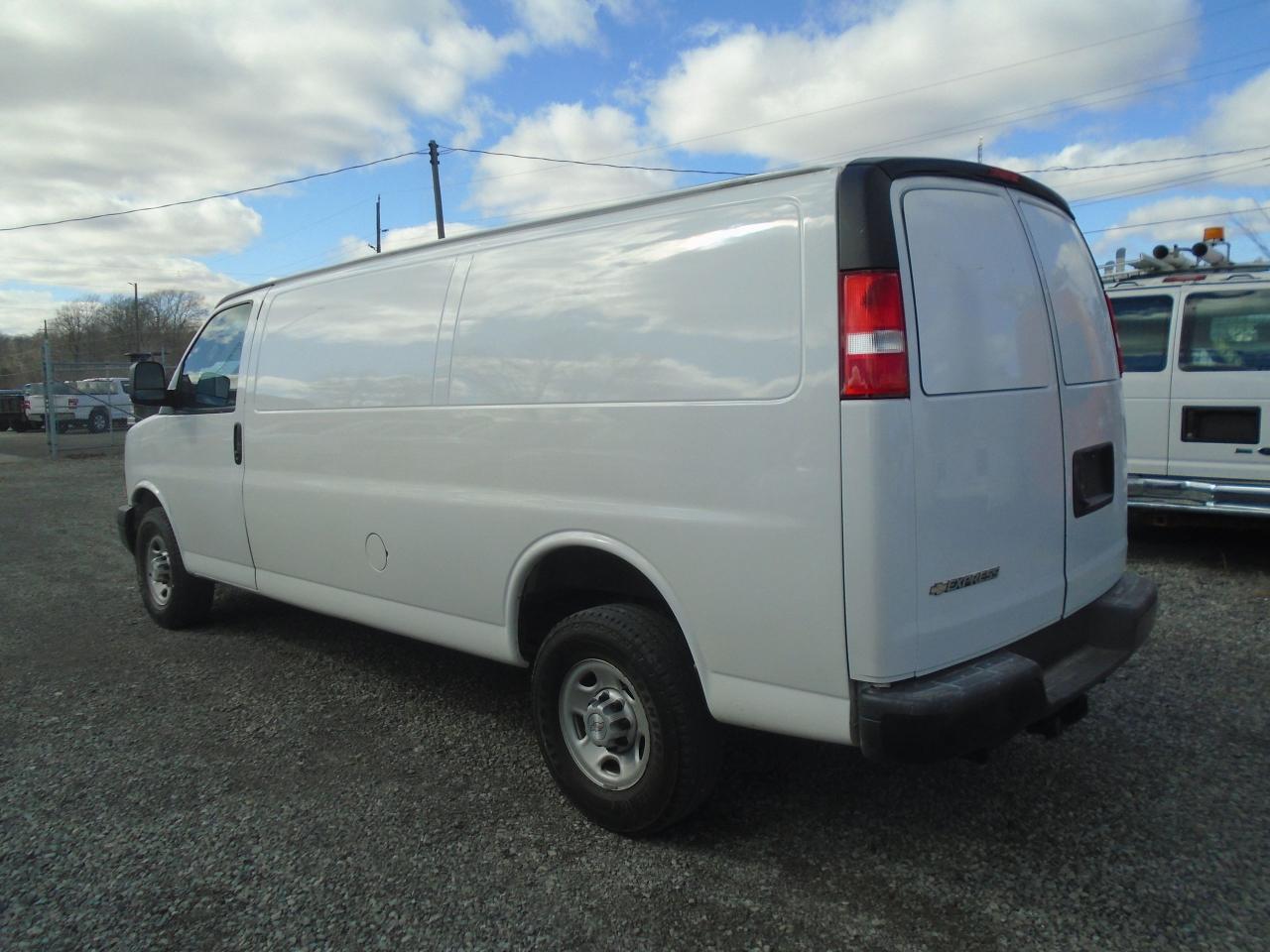 2018 Chevrolet Express 2500 Extended G2500 RWD 155 - Photo #4