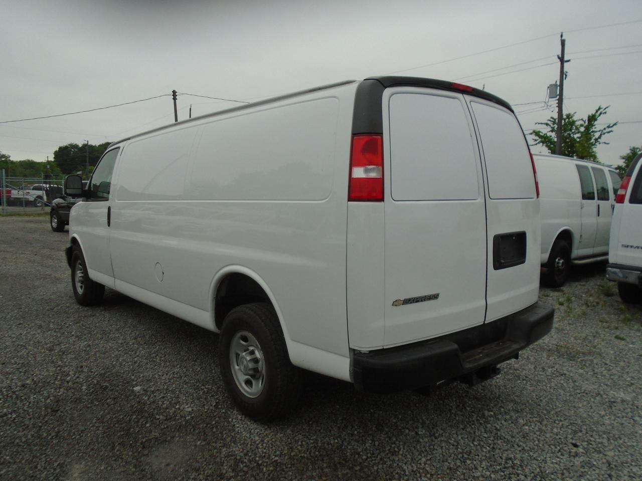 2018 Chevrolet Express 2500 Extended G2500 RWD 155 - Photo #5