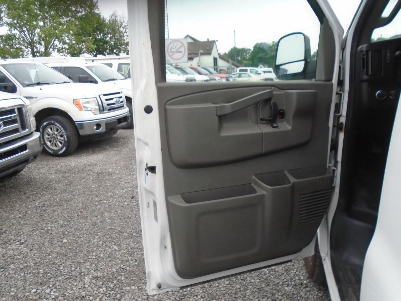 2018 Chevrolet Express 2500 Extended G2500 RWD 155 - Photo #6