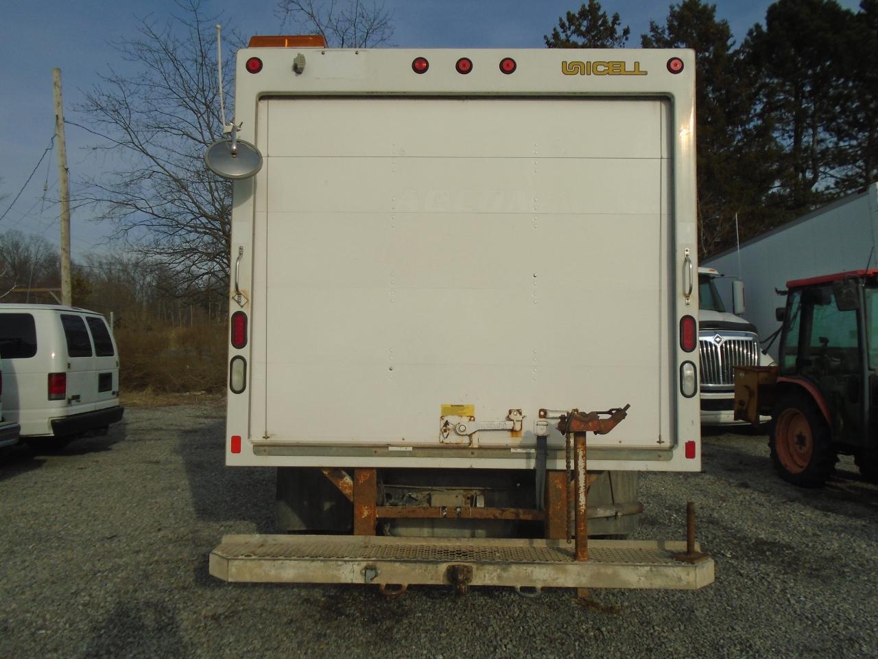2018 Ford E-Series Cutaway E-450 DRW 176 WB - Photo #7