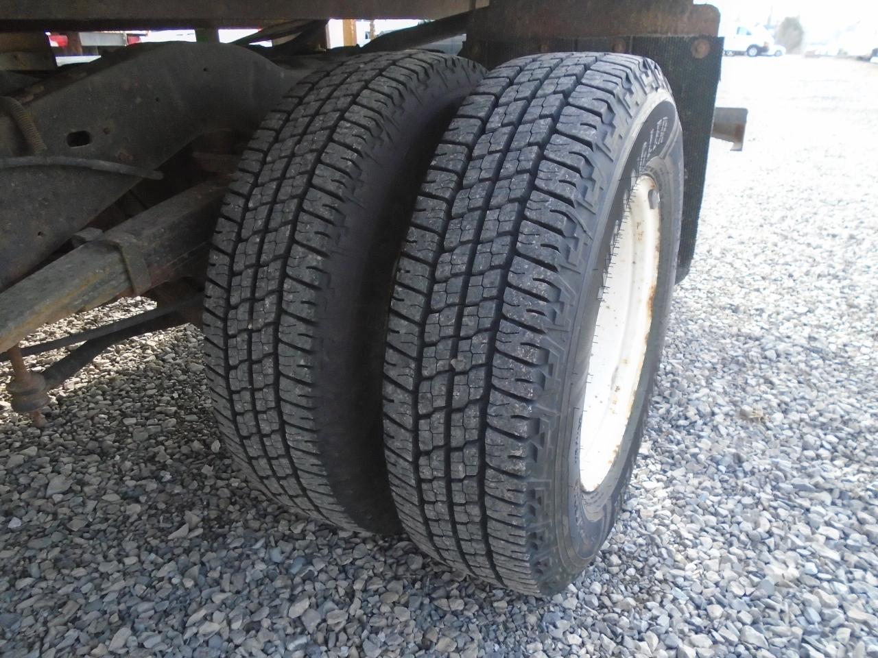 2018 Ford E-Series Cutaway E-450 DRW 176 WB - Photo #30