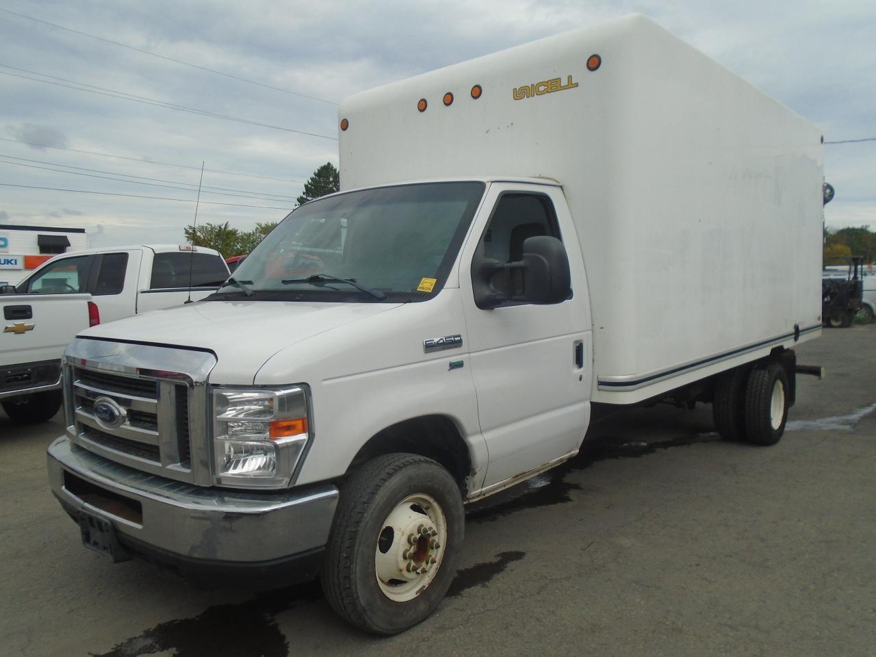 2018 Ford E-Series Stripped Chassis E-450 DRW 176WB + TOW PKG - Photo #1