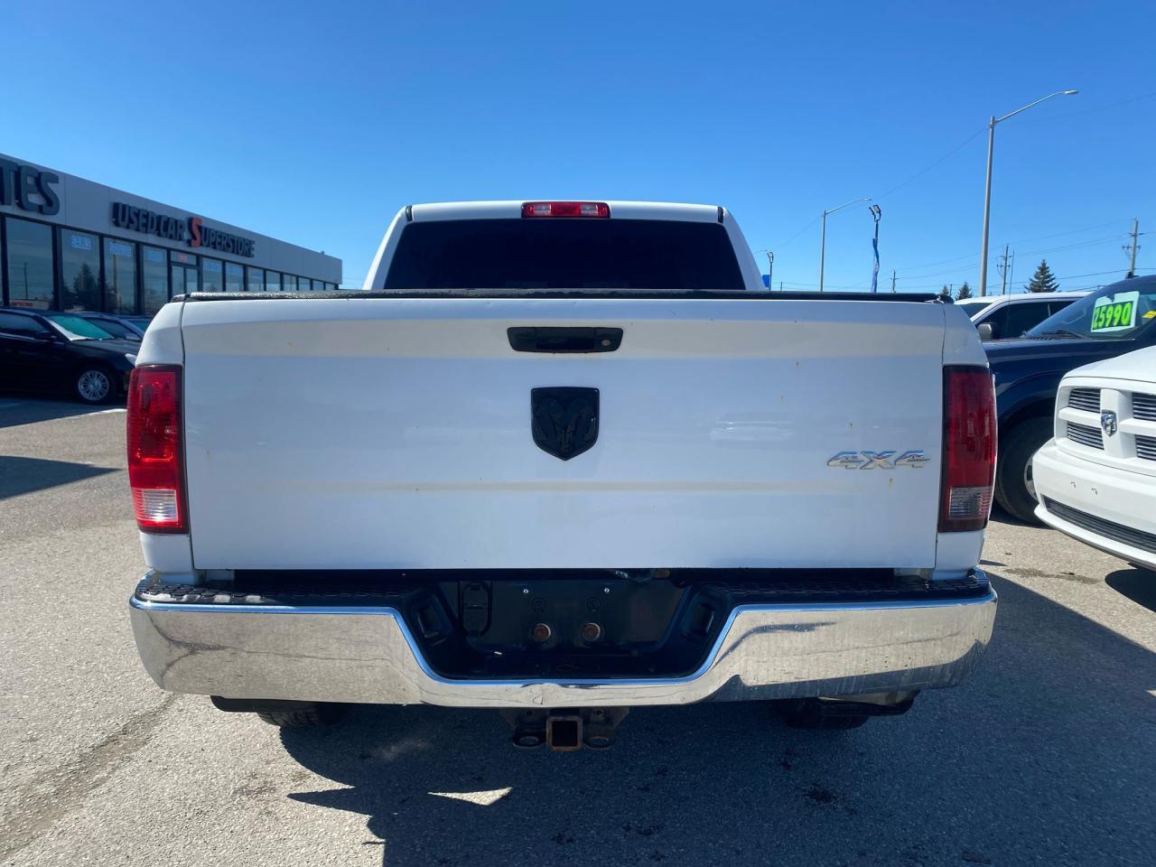 2015 RAM 1500 ST Crew Cab 4x4 ~5.7L HEMI Photo3