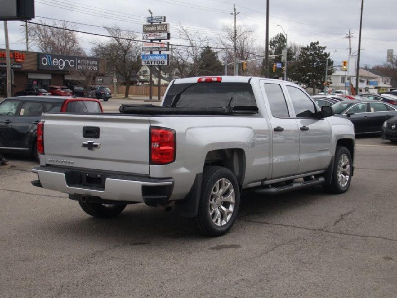 2017 Chevrolet Silverado 1500 Custom  **Z71 WHEELS - 2WD** Photo3