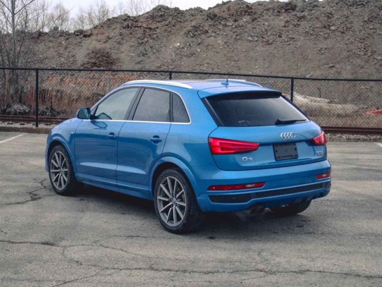 2016 Audi Q3 2.0T Technik S-Line  **S LINE - PANO ROOF** Photo2