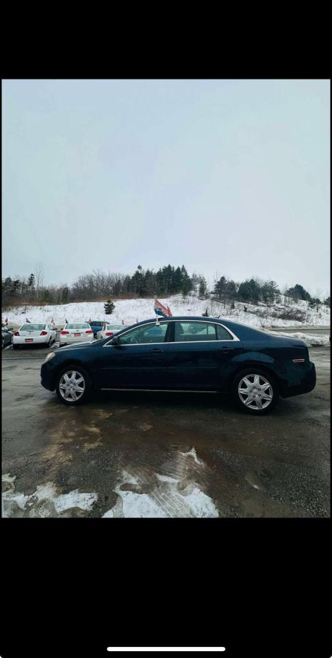 2010 Chevrolet Malibu  - Photo #19