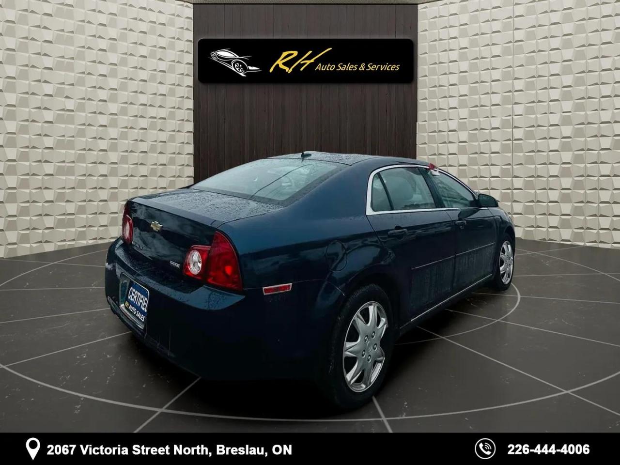 2010 Chevrolet Malibu  - Photo #3