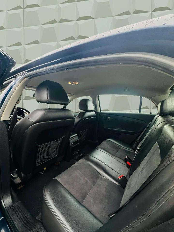 2010 Chevrolet Malibu  - Photo #10