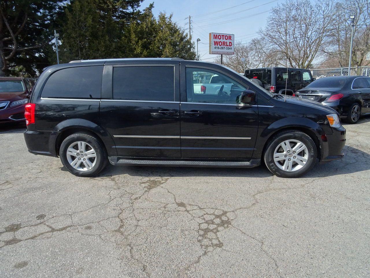 2016 Dodge Grand Caravan Crew - Photo #5