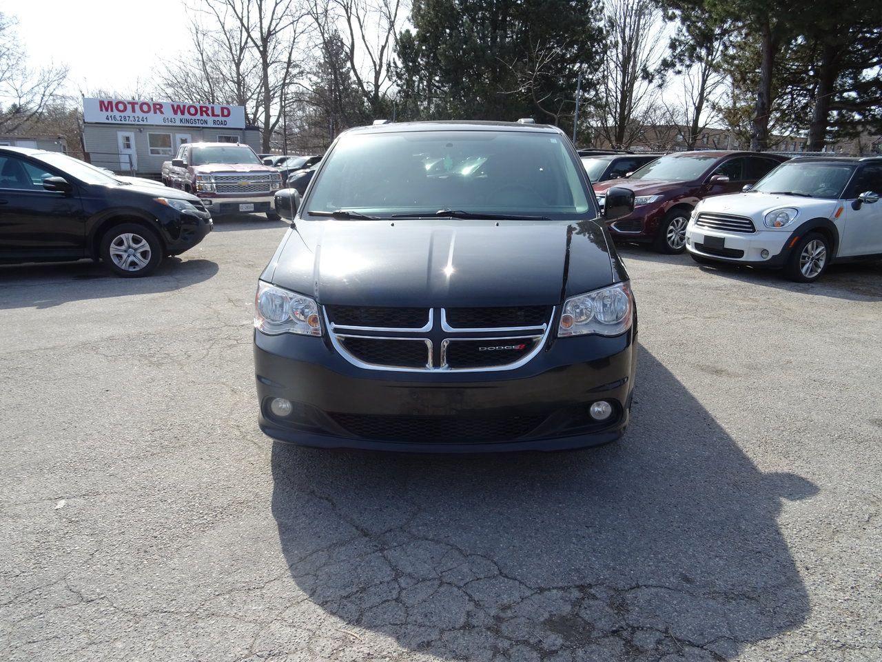 2016 Dodge Grand Caravan Crew - Photo #3