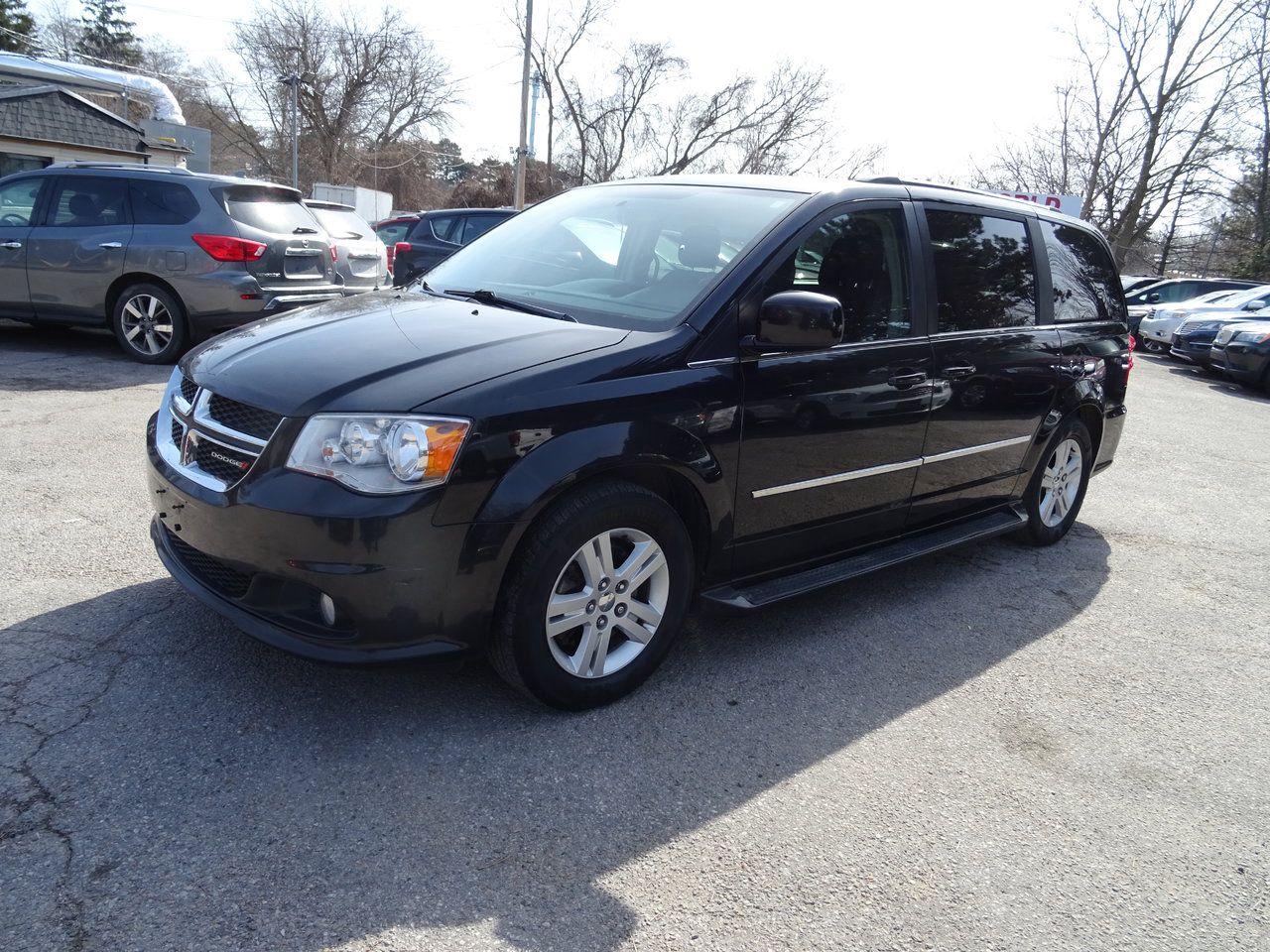 2016 Dodge Grand Caravan Crew - Photo #2