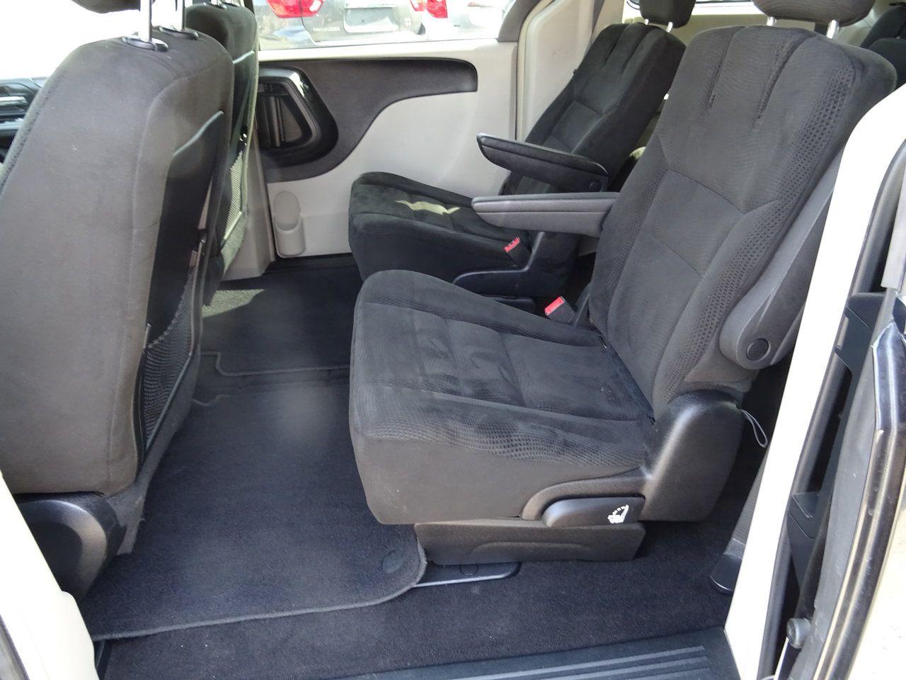 2016 Dodge Grand Caravan Crew - Photo #9