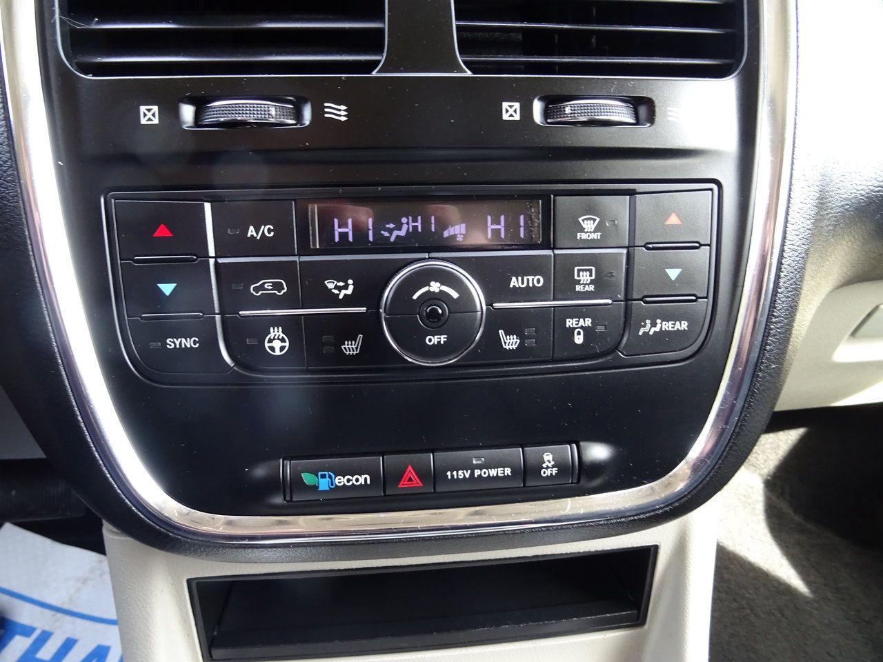 2016 Dodge Grand Caravan Crew - Photo #17