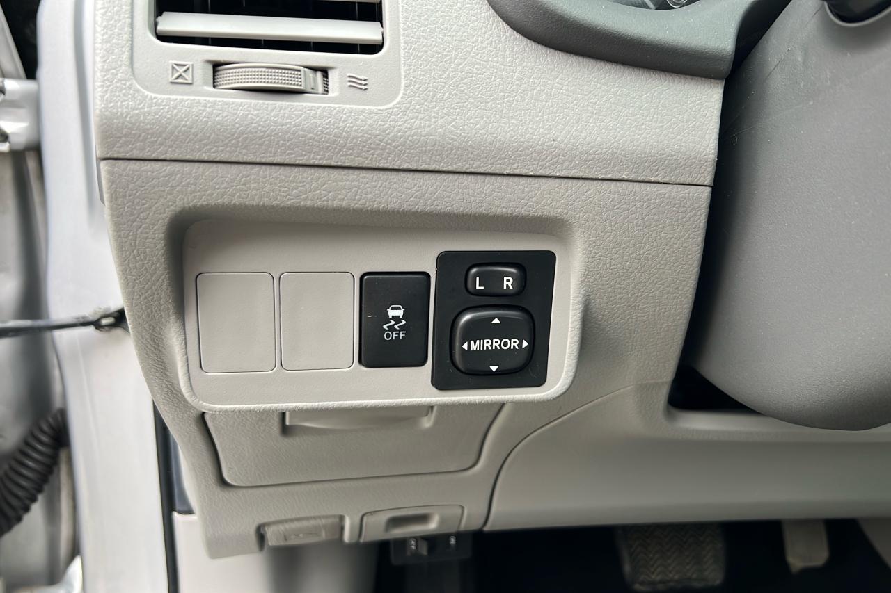 2010 Toyota Corolla /S/LE/XLE Base Photo
