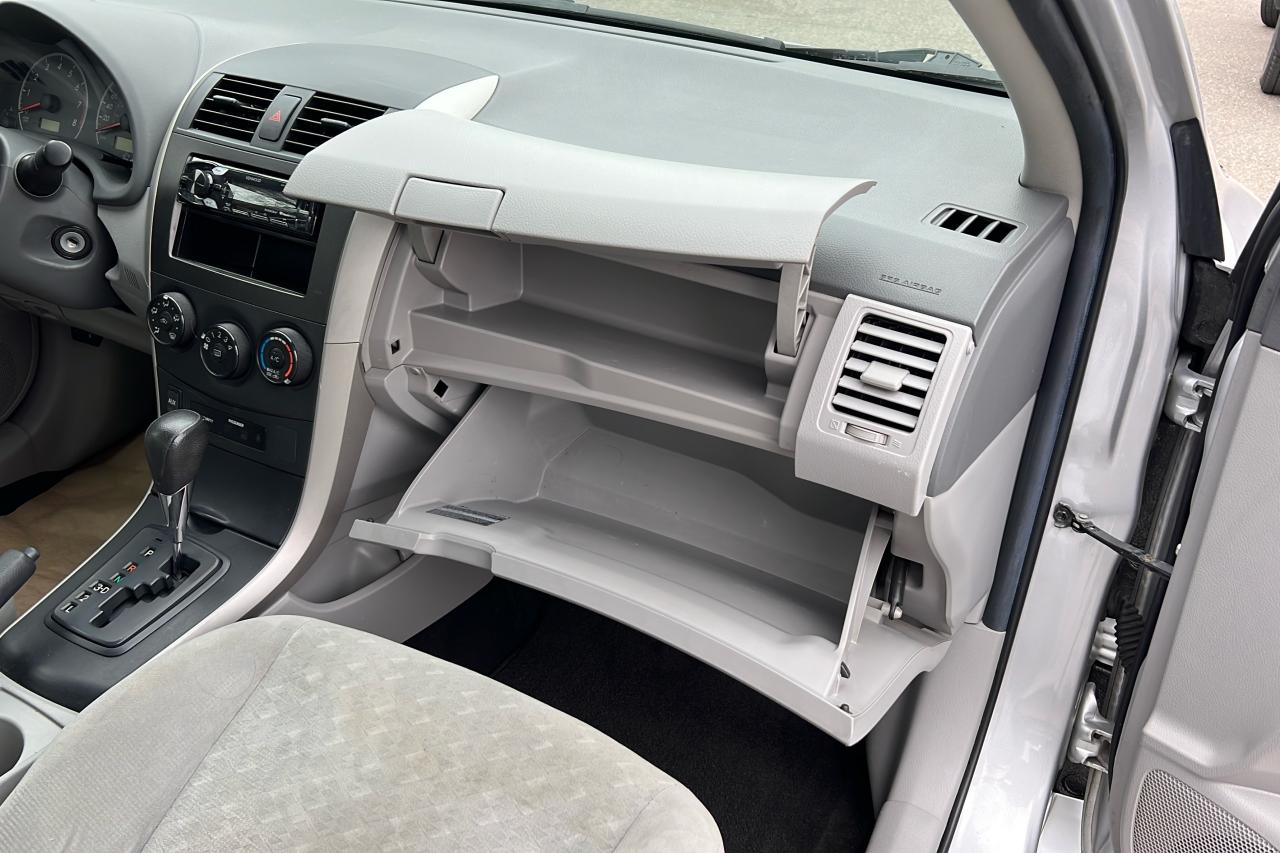 2010 Toyota Corolla /S/LE/XLE Base Photo