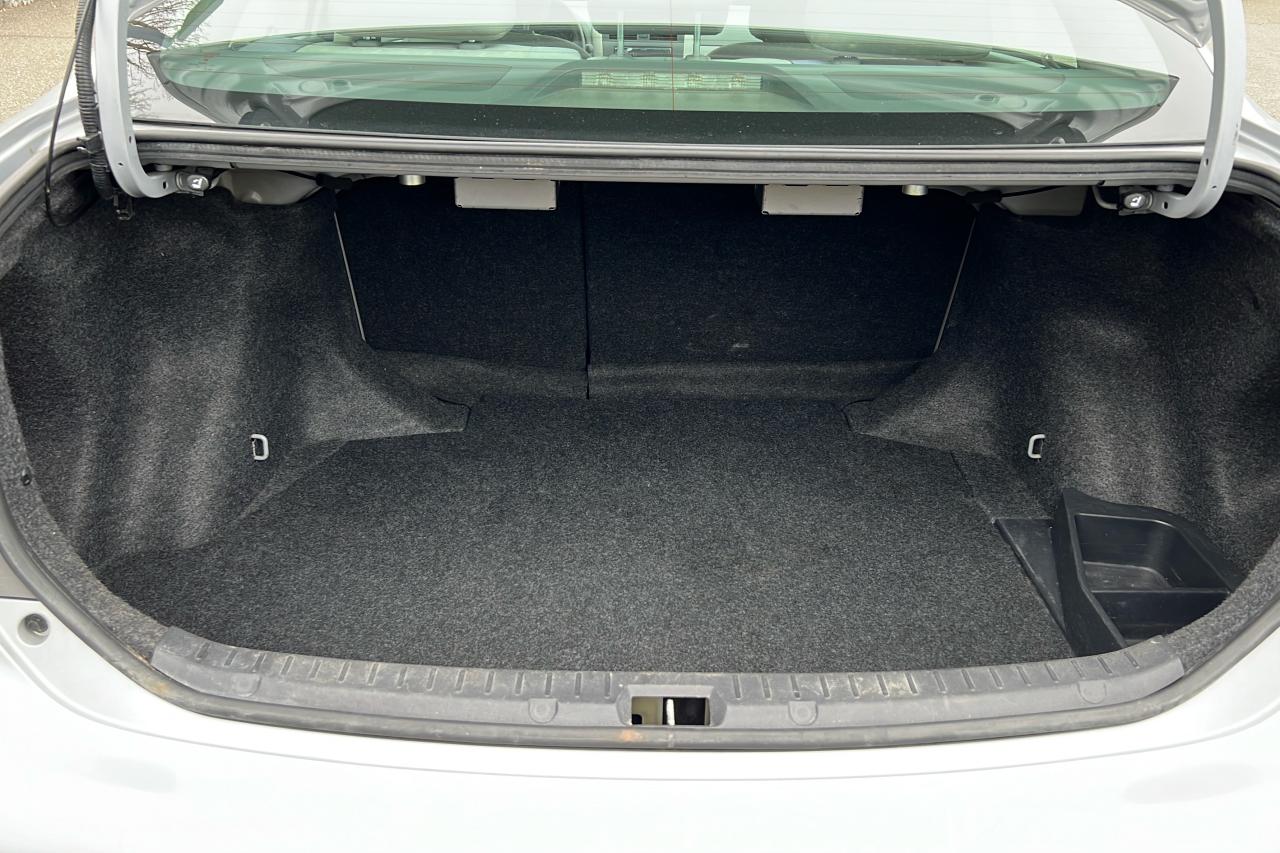 2010 Toyota Corolla /S/LE/XLE Base Photo