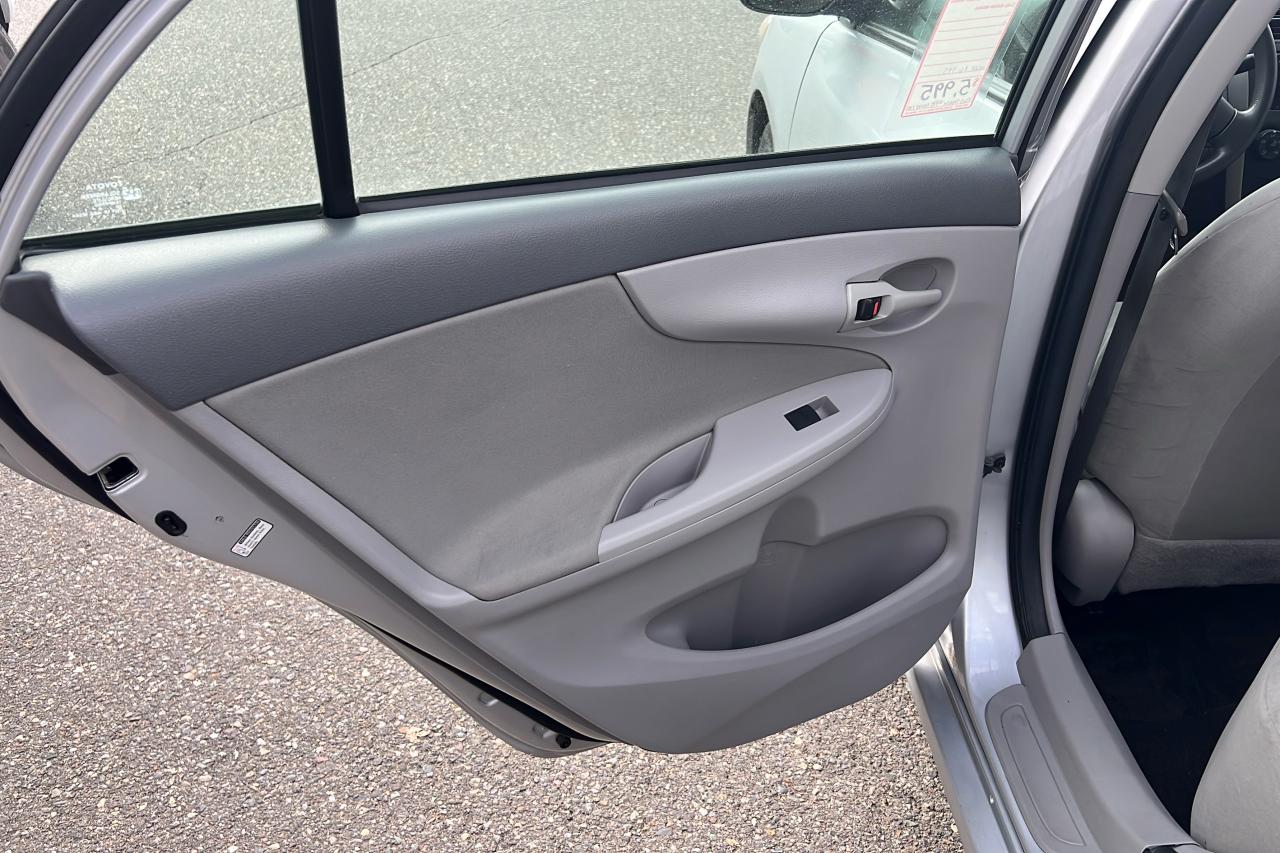 2010 Toyota Corolla /S/LE/XLE Base Photo