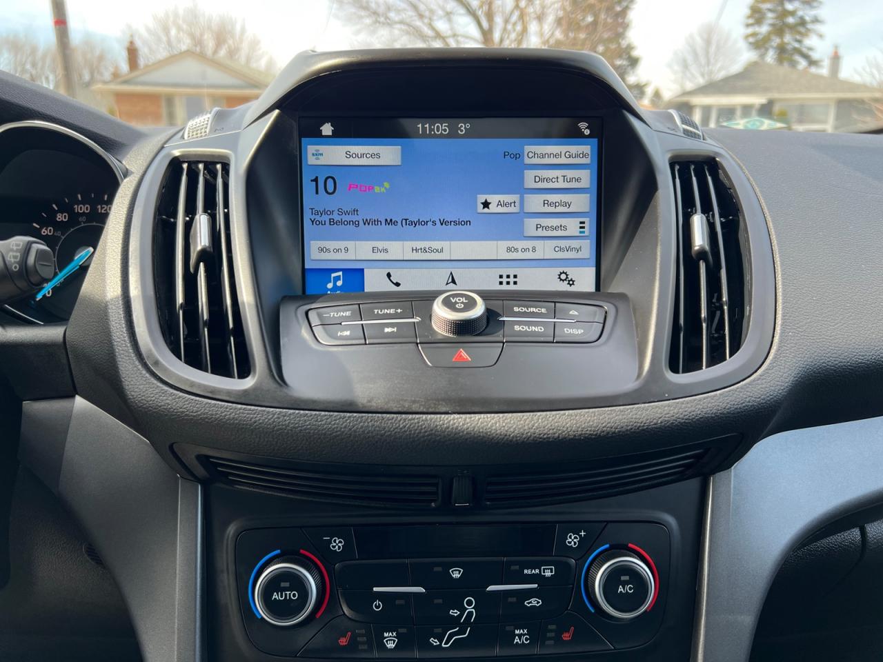 2018 Ford Escape SEL 4WD - Photo #31