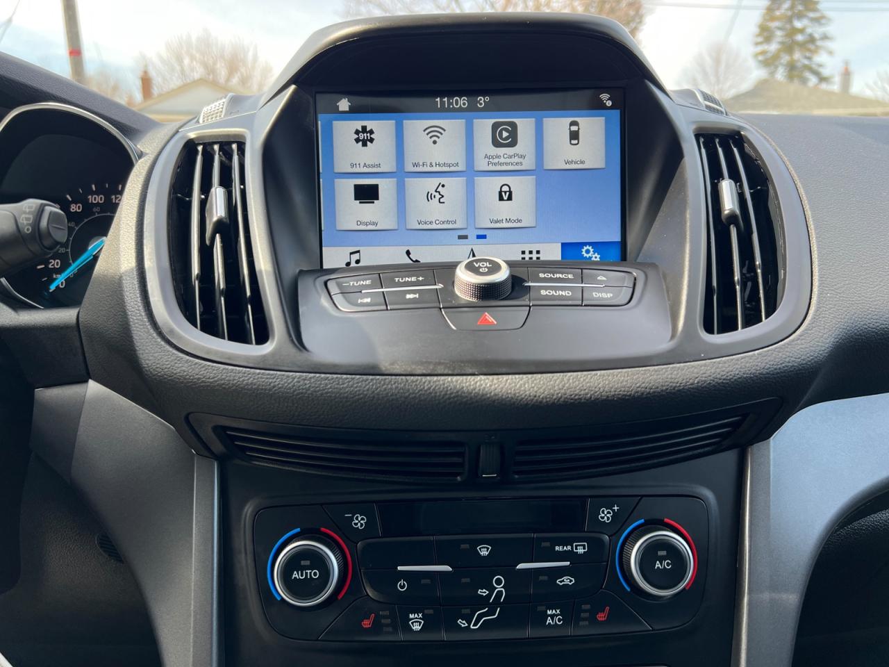 2018 Ford Escape SEL 4WD - Photo #34