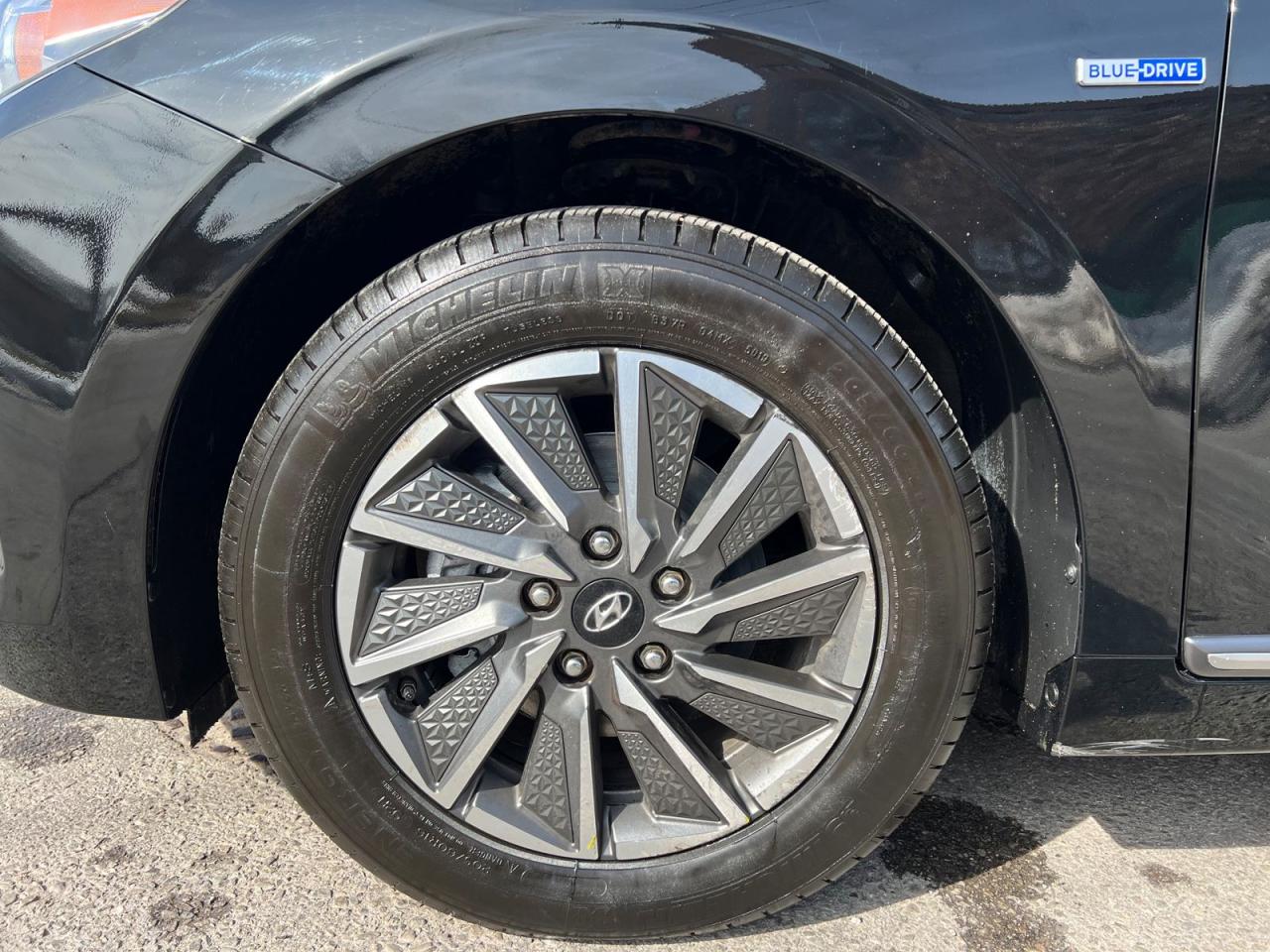 2020 Hyundai IONIQ Electric Preferred - Photo #8