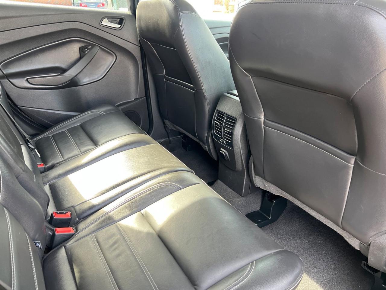 2018 Ford Escape SEL 4WD - Photo #11