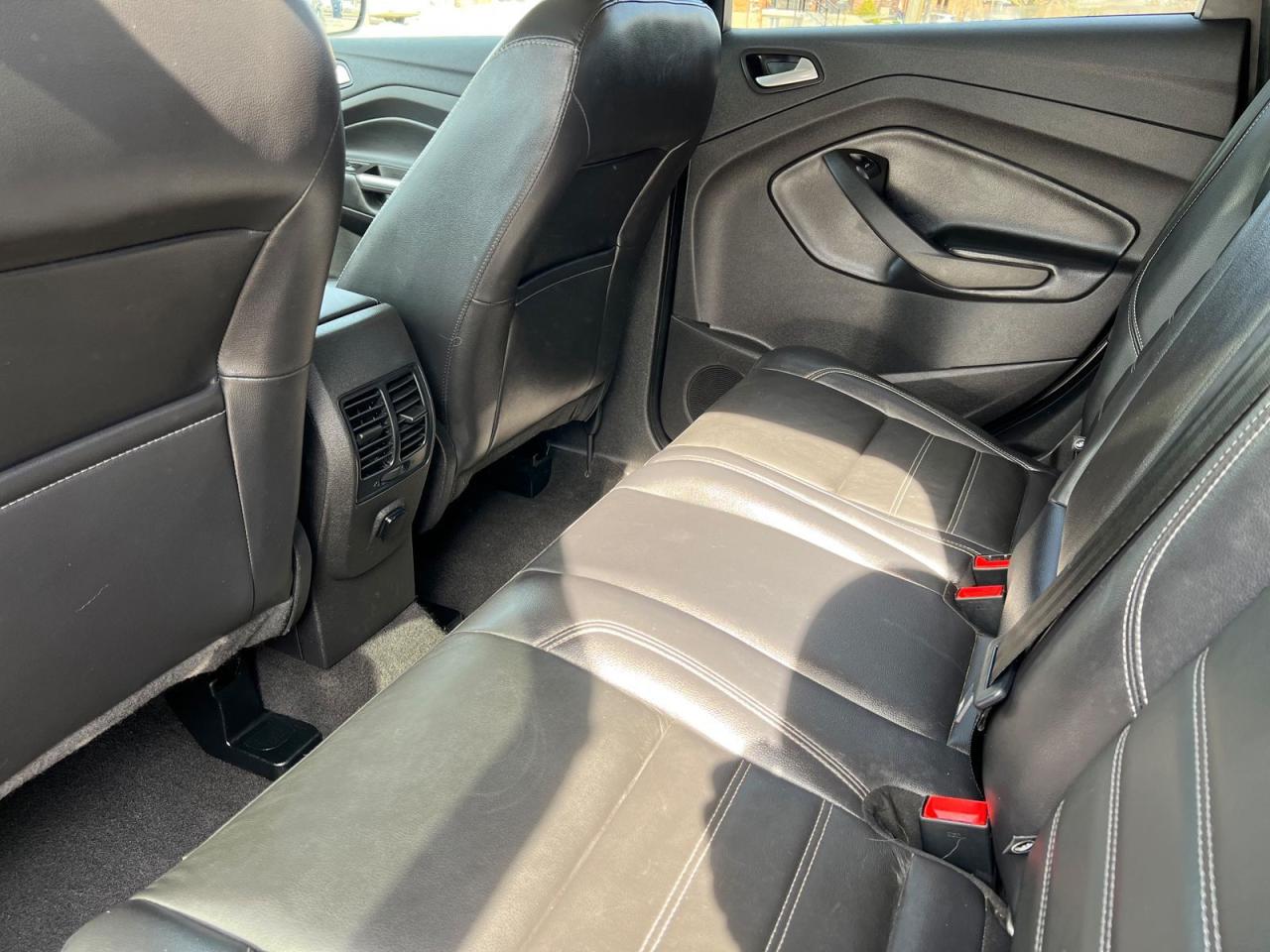 2018 Ford Escape SEL 4WD - Photo #13