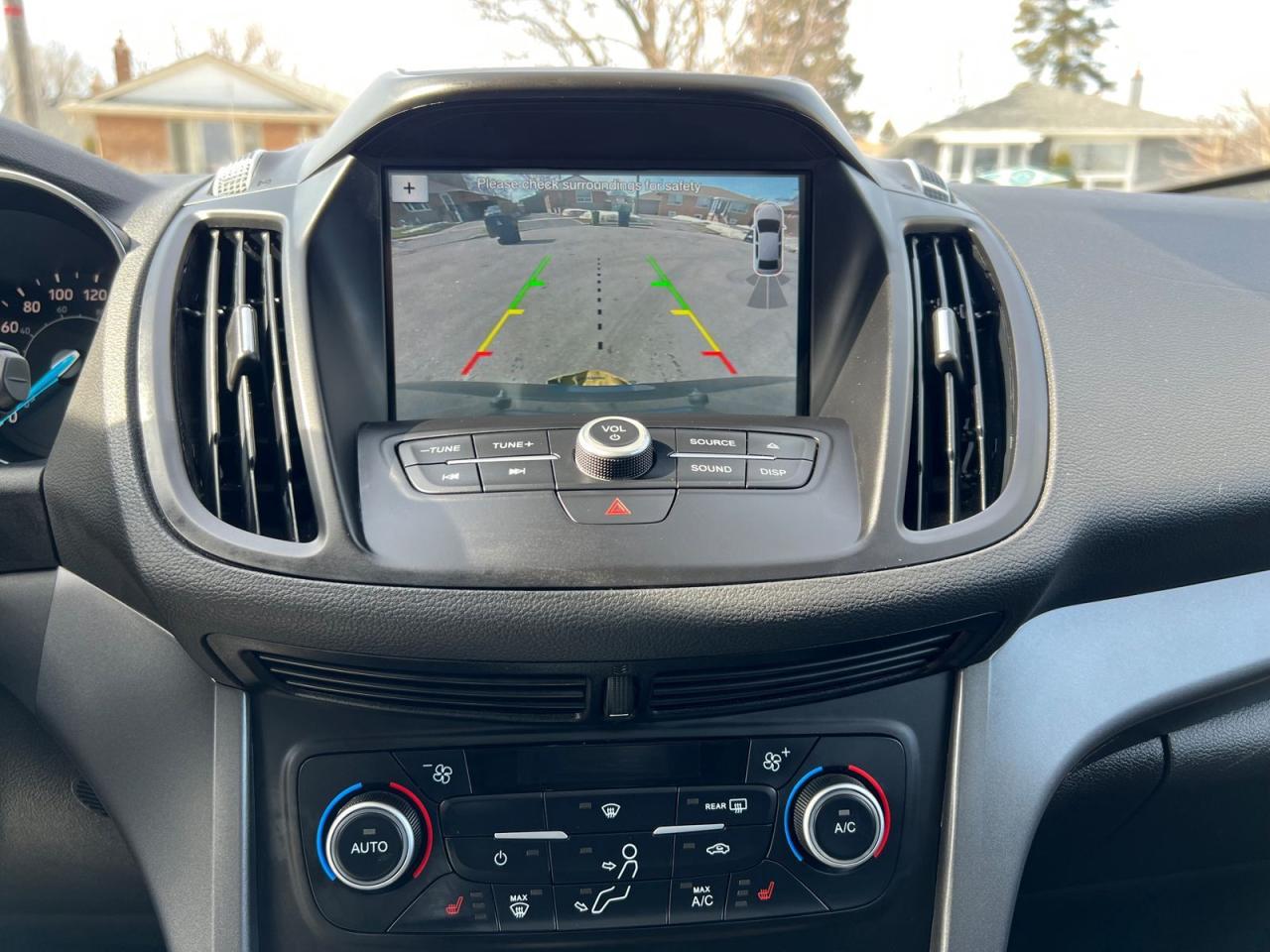 2018 Ford Escape SEL 4WD - Photo #26