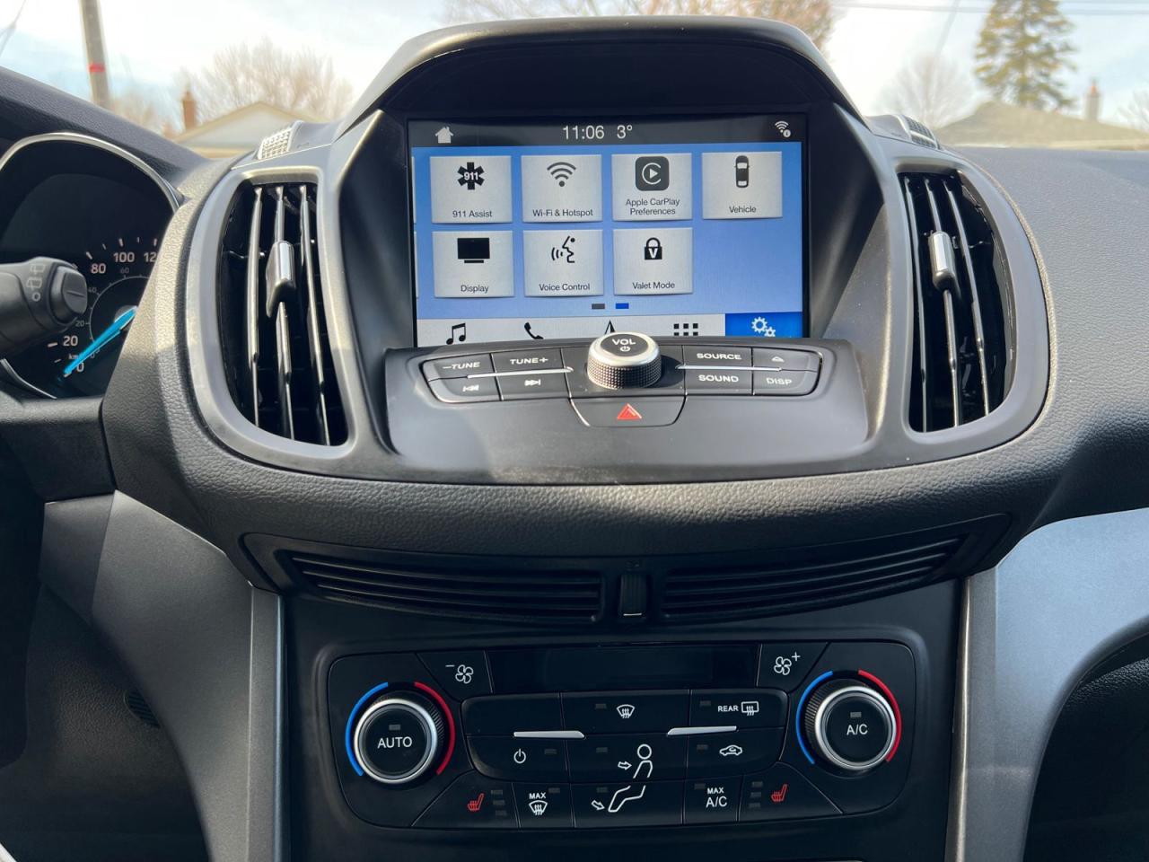2018 Ford Escape SEL 4WD - Photo #34