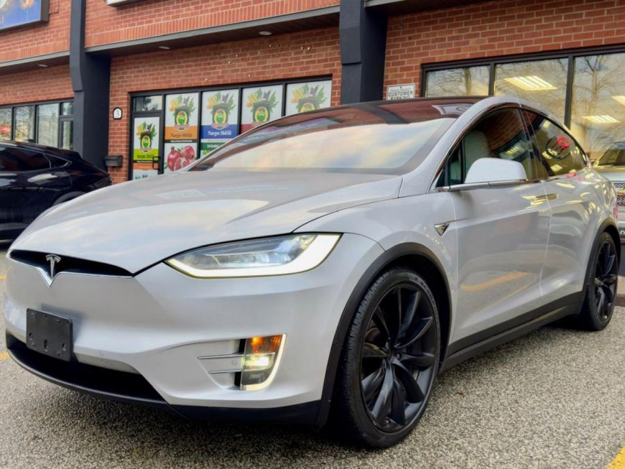 Used 2016 Tesla Model X 90D for sale in Concord, ON