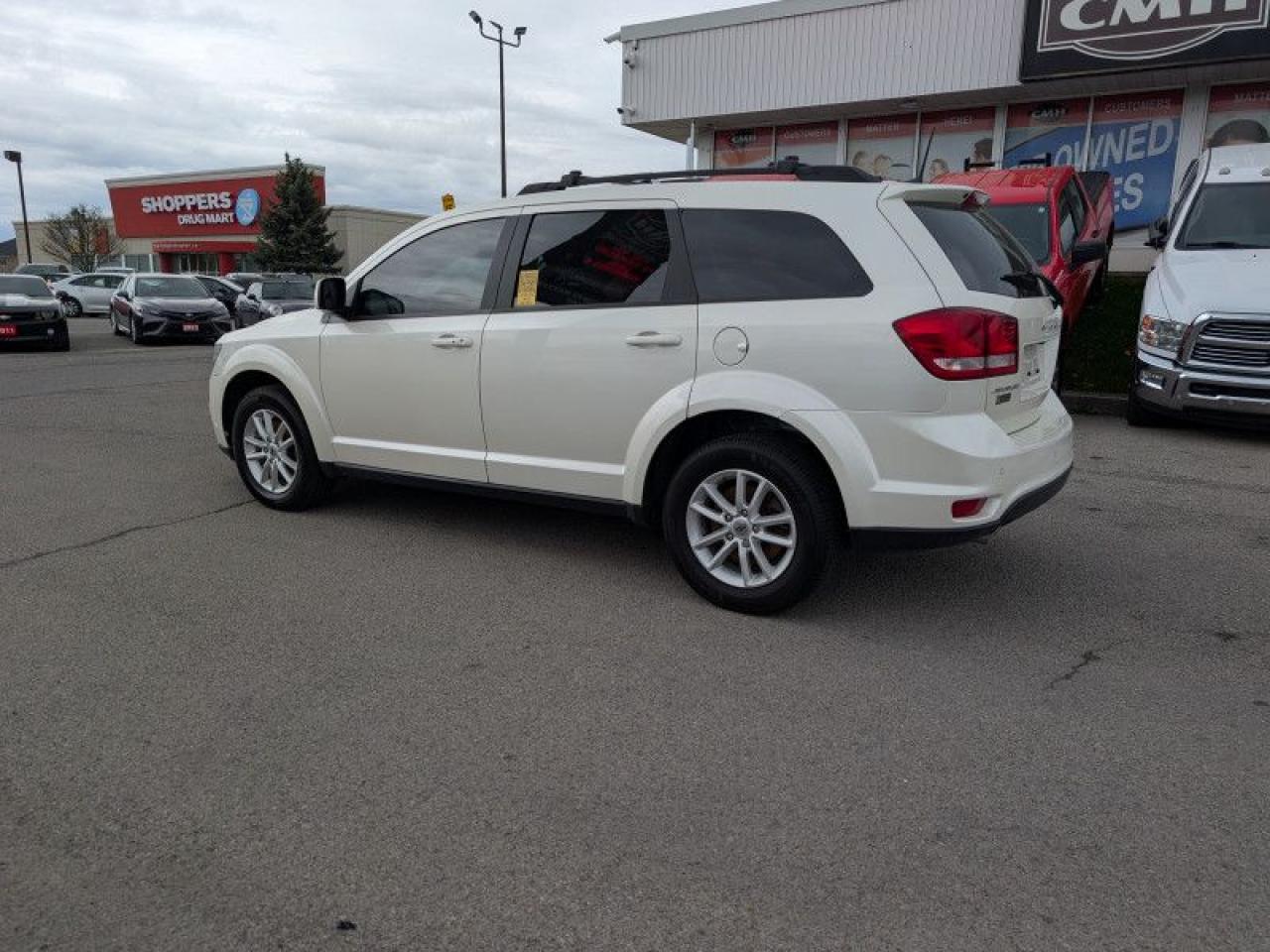 2019 Dodge Journey SXT  **LOW KMS - 7 PASSENGER - V6** Photo3