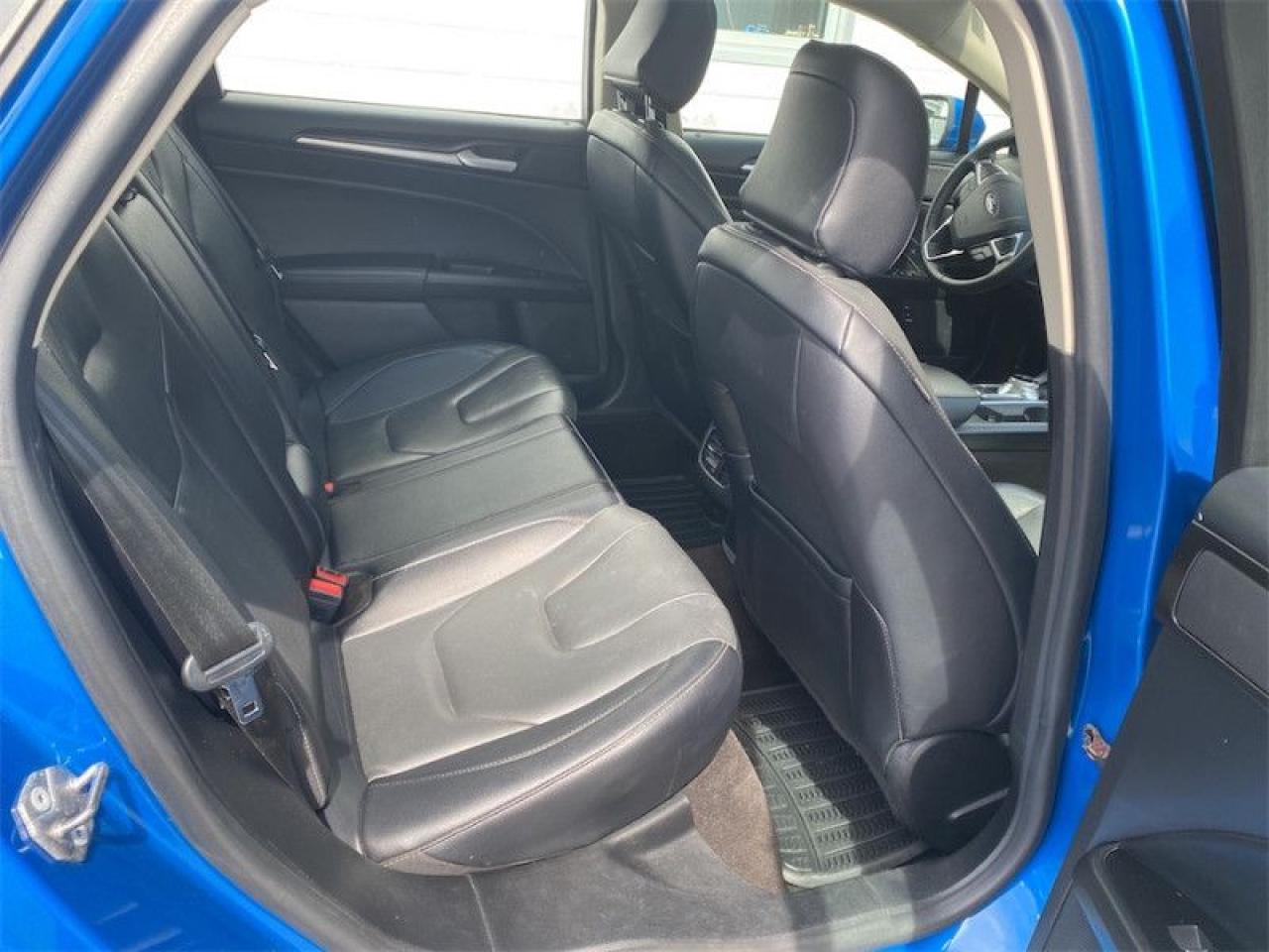 2020 Ford Fusion Hybrid Titanium  - Leather Seats Photo5