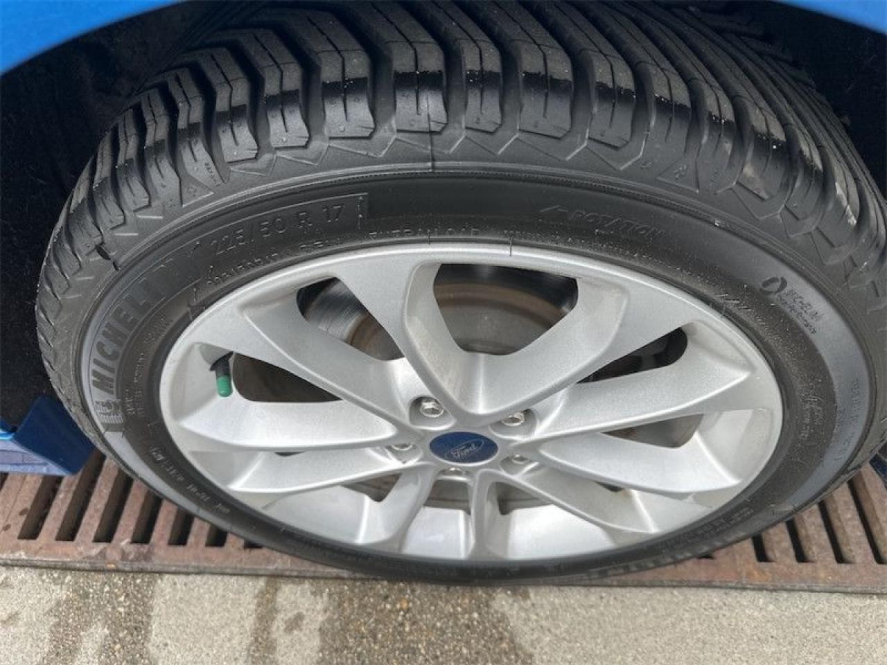 2020 Ford Fusion Hybrid Titanium  - Leather Seats Photo5
