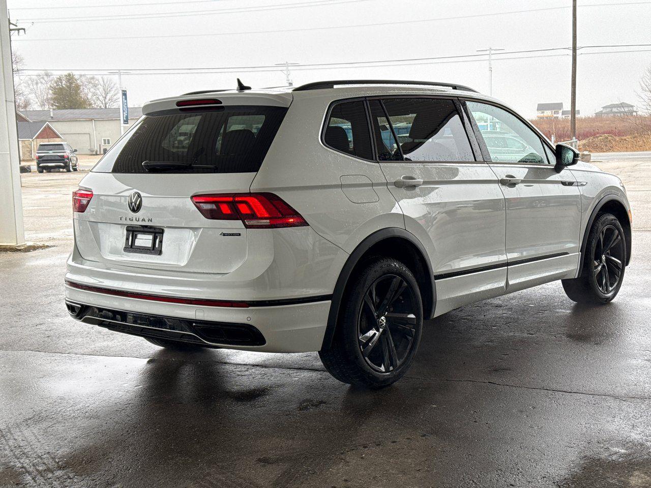 2024 Volkswagen Tiguan  - Photo #7