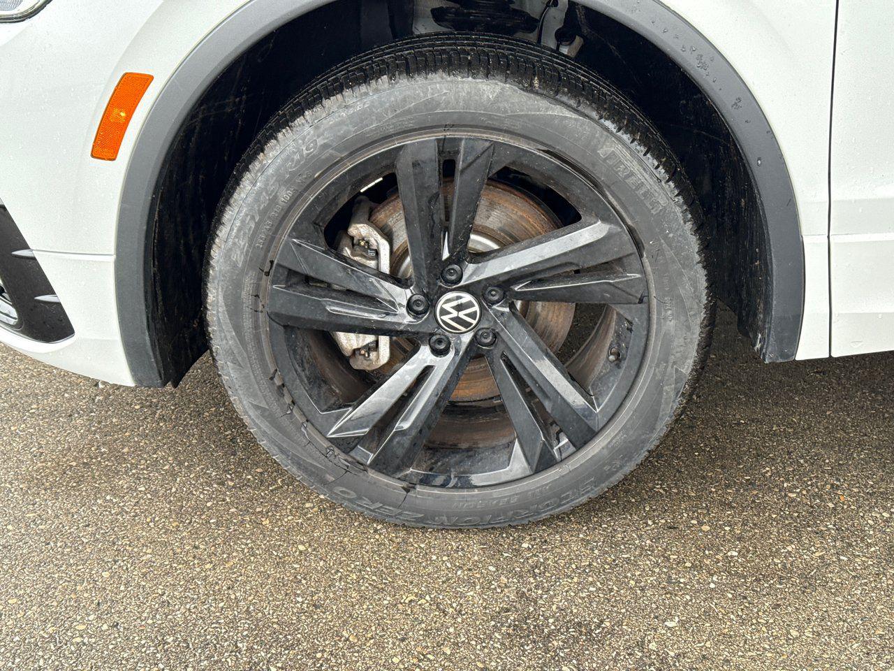 2024 Volkswagen Tiguan  - Photo #11